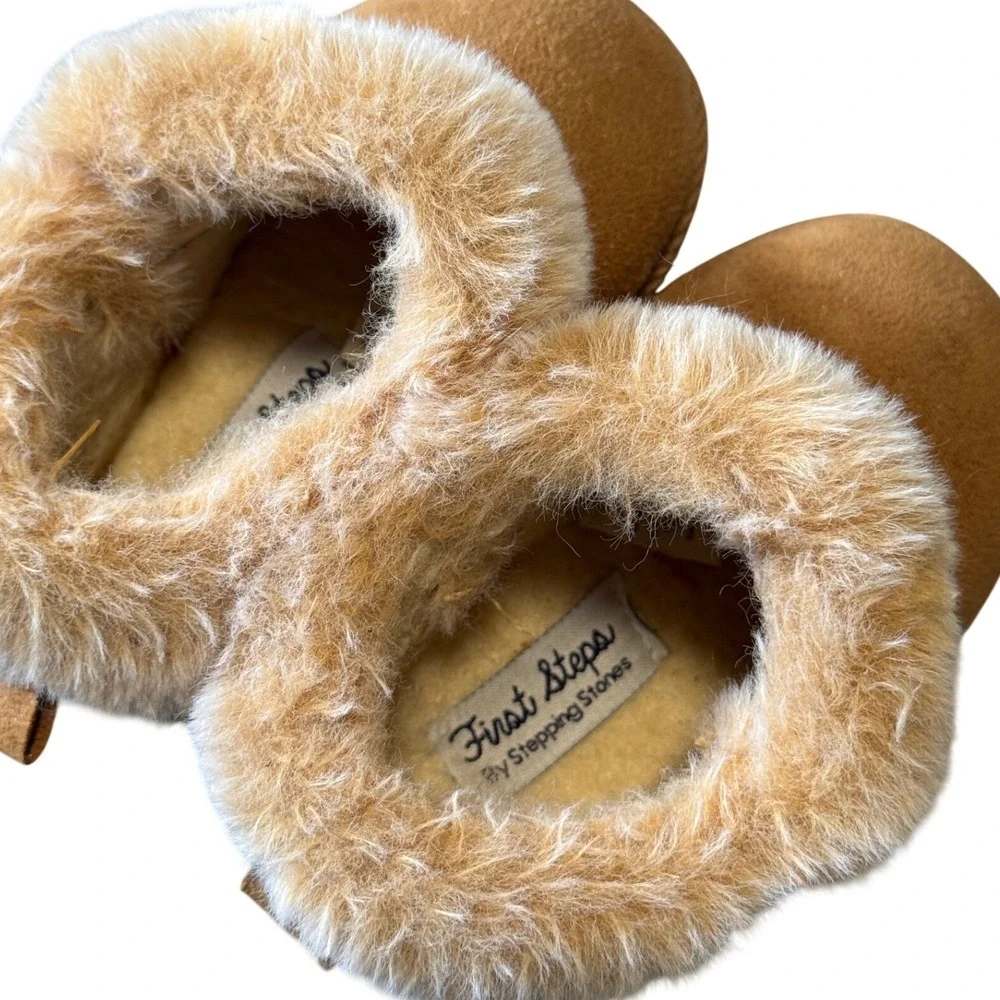 First Steps by‎ Stepping Stones Kids Tan Faux Fur Glitter Booties Size 4 infant